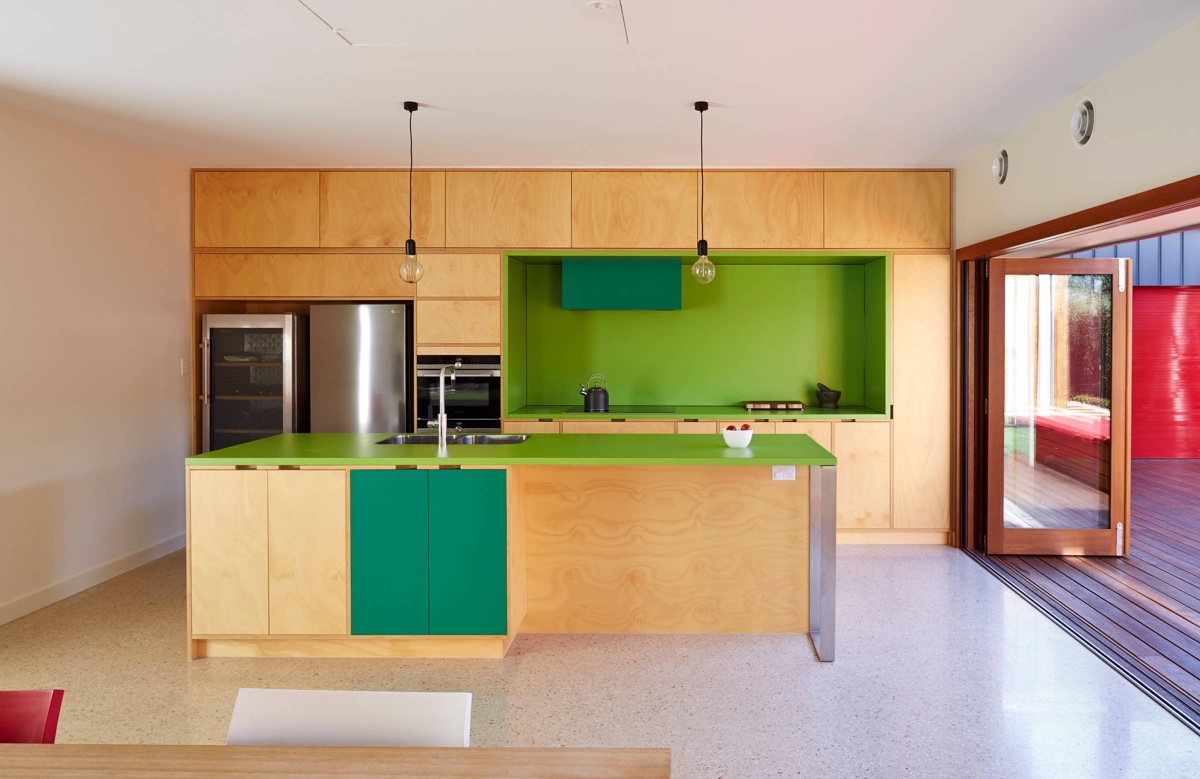 30 Mẫu nhà bếp mang hơi thở của sắc màu cây xanh ấn tượng 5
