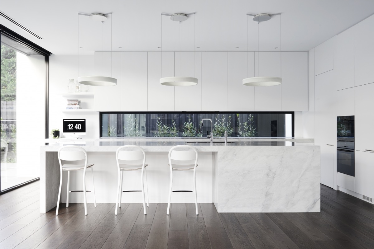 30 Mẫu nhà bếp màu trắng hiện đại thể hiện sự tinh tế | Flexhouse VN