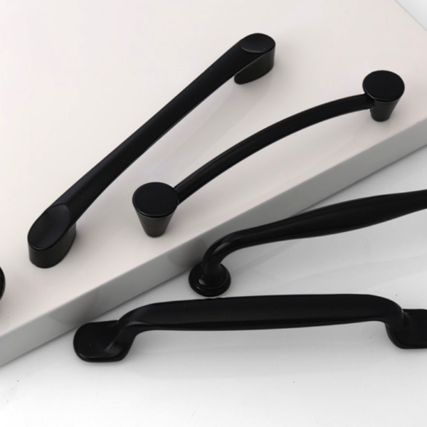 Tay nắm tủ Hettich màu đen