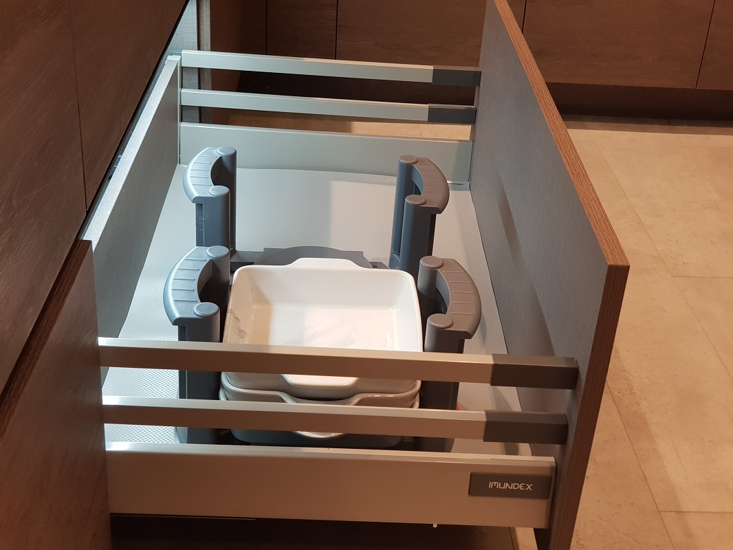 03 lý do nên sử dụng ngăn kéo ray hộp tandembox cho Tủ bếp 1