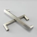 Tay nắm tủ bằng inox 304 đặc ruột hiện đại chân tròn TB