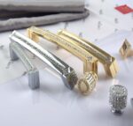 Tay nắm tủ pha lê cao cấp hai màu trắng vàng SH510