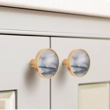 Thiết kế bếp phong cách scandinavian với tay nắm tủ đẹp 68