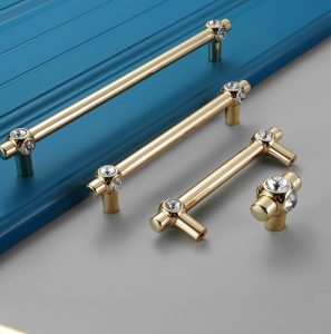 Tay nắm cửa tủ gỗ bằng pha lê cao cấp CH6733