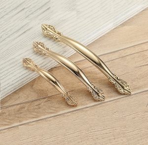 Tay nắm tủ cổ điển sang trọng luxury gold OFI.K1