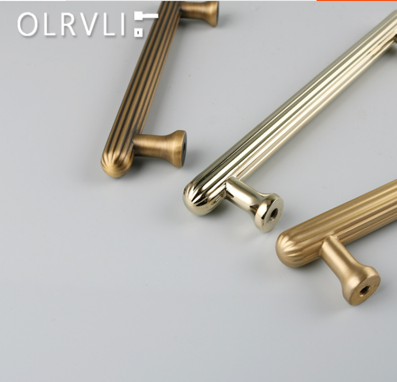 Tay nắm tủ Italia bằng đồng màu đồng cổ OLRVLI 803.120F 2