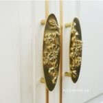 Tay nắm tủ bằng đồng hoạ tiết hoa mận MHPHT001 (3)