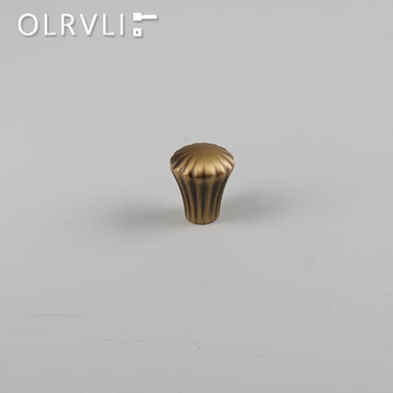Tay nắm tủ Italia bằng đồng màu đồng cổ OLRVLI 803.120F2