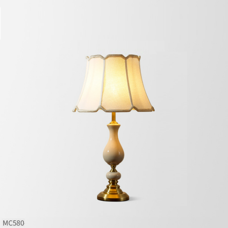 Đèn bàn cổ điển bằng đồng gốm Châu Âu MC580
