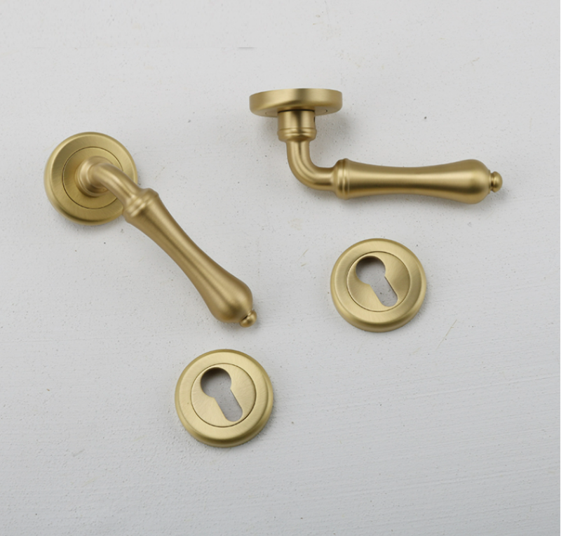Khóa cửa phòng Italy olrvli đồng vàng mờ OVLI 006-6 2