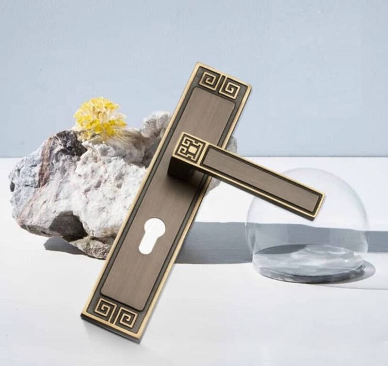 Khóa cửa cổ điển Châu Á bằng đồng S684-211 2