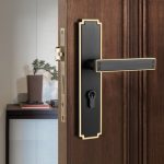 Khóa cửa phòng cổ điển bằng đồng BR55-105