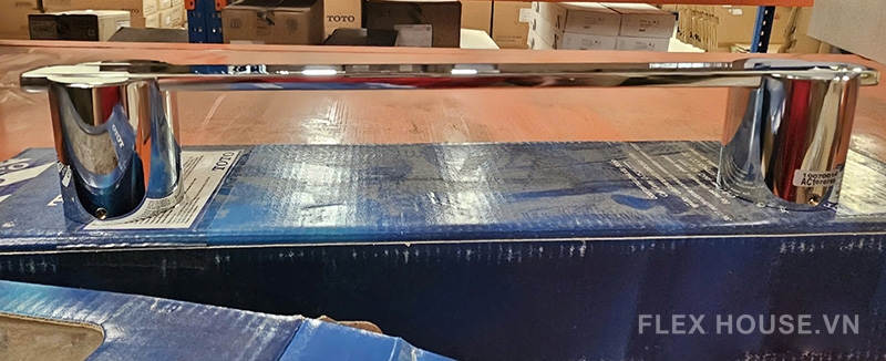 Thanh treo khăn đơn sang trọng TOTO TS701 3