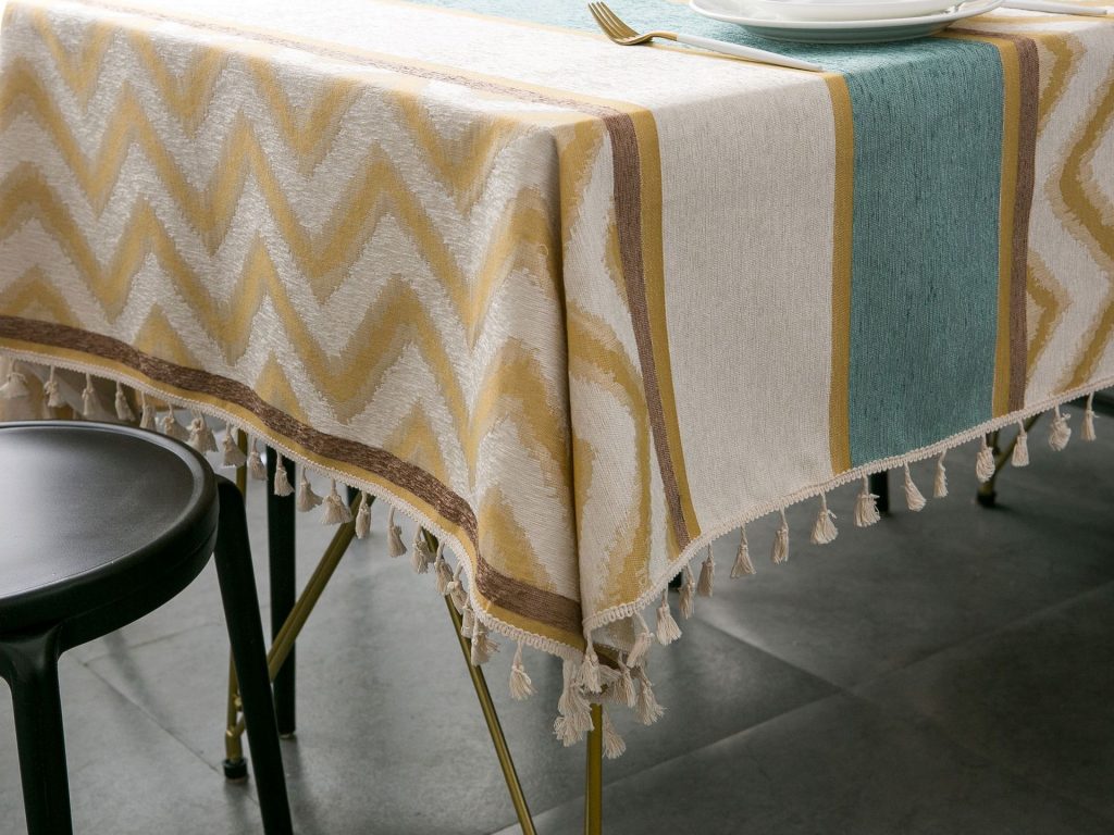 Khăn trải bàn đẹp dệt hoa văn bằng vải jacquard HYQ2760 1