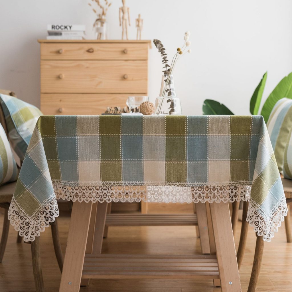 Khăn trải bàn caro viền ren phong cách vintage HYQ7334 1