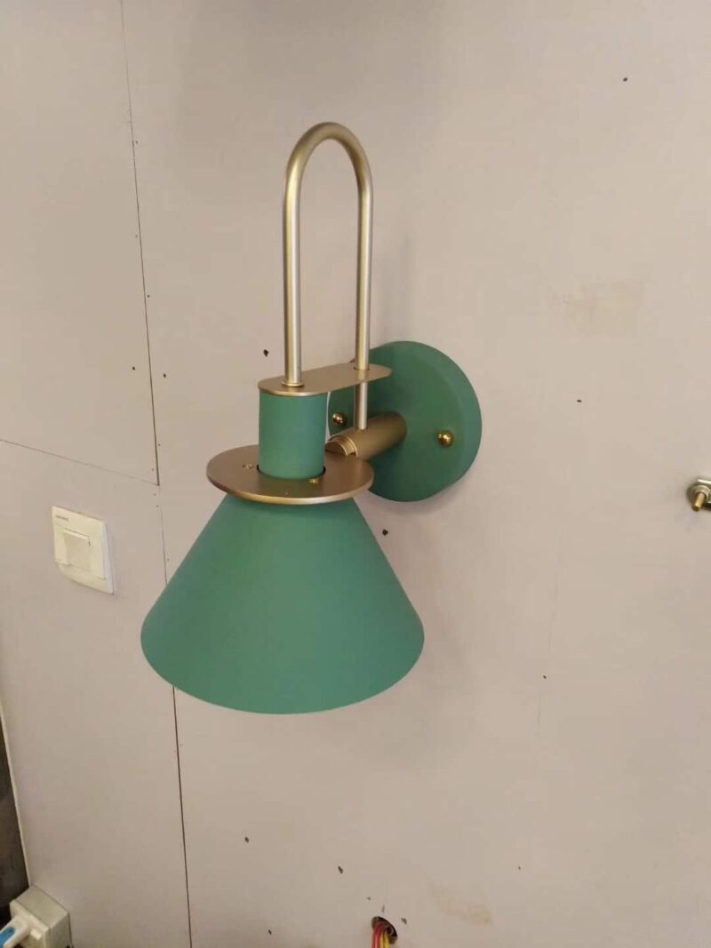 Đèn gắn tường trang trí ban công WL8714 4