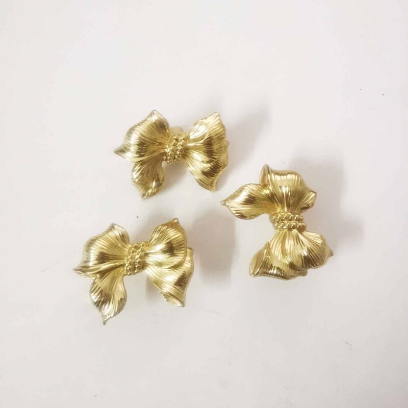 Tay nắm tủ đồng thau nơ bướm trang nhã SBD7766 1