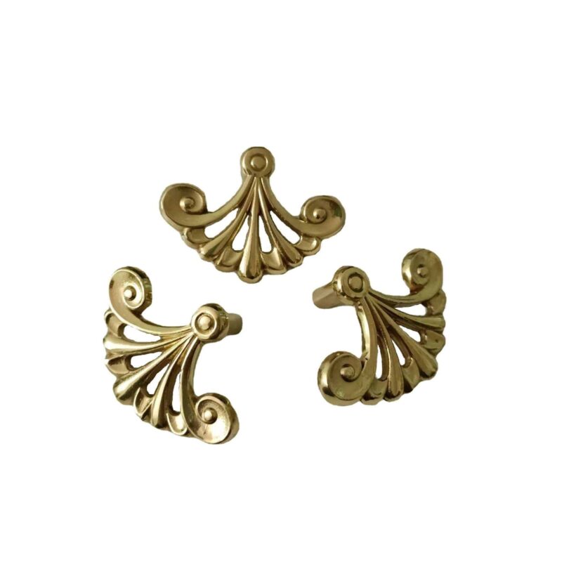 Tay nắm tủ đồng thau biểu tượng đuôi công SBD4821 3