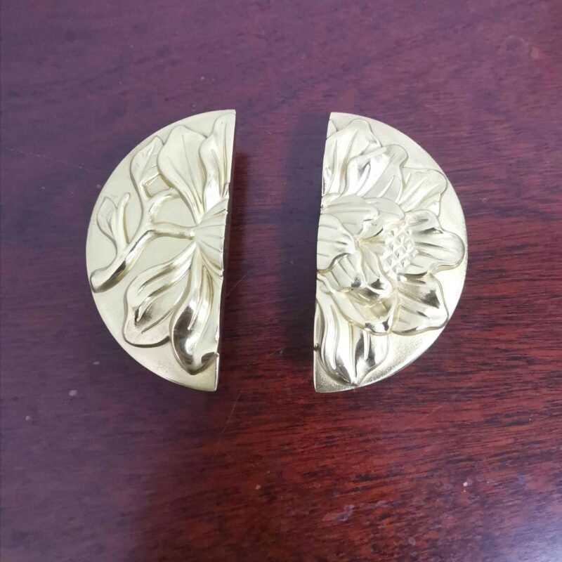 Tay nắm tủ đồng thau hoa, đài sen và mai vàng SBD1249 5