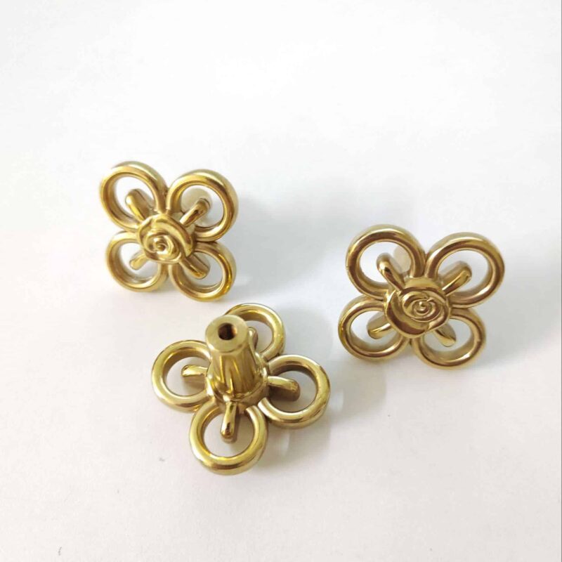 Tay nắm tủ đồng thau hoa hồng cách điệu SBD8824 6