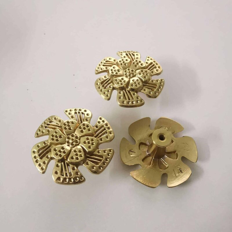 Tay nắm tủ đồng thau hoa mận cơ khí SBD3229 5