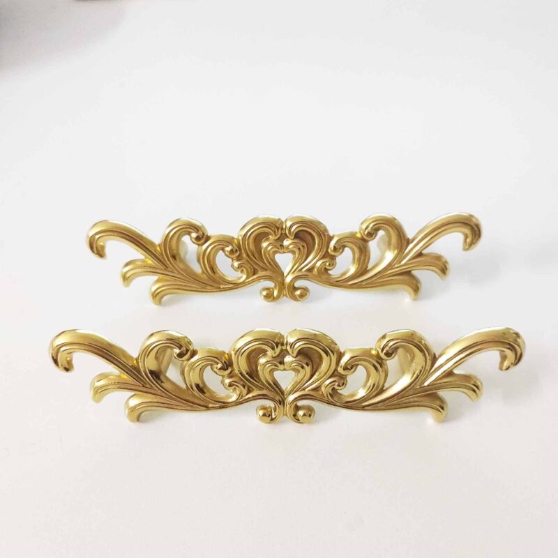 Tay nắm tủ đồng thau tình thương lan toả SBD3417 1