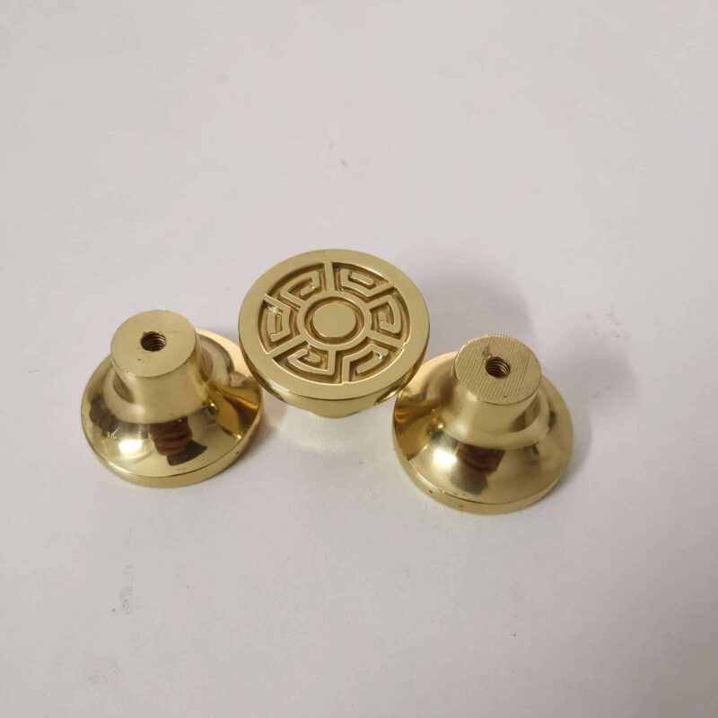 Tay nắm tủ đồng thau chữ vạn cách điệu SBD3677 9
