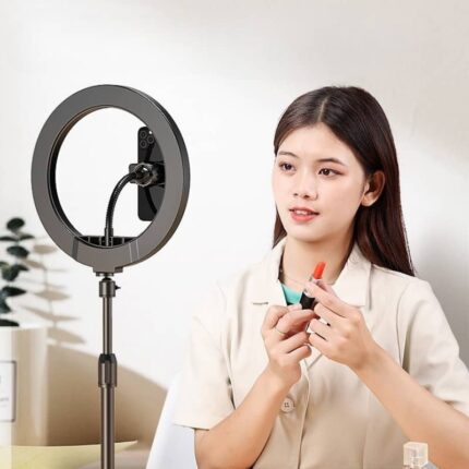 Hướng Dẫn Setup Ánh Sáng Livestream Giúp Da Đẹp & Mặt Thon 2