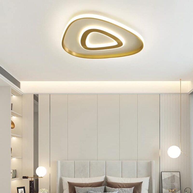 Đèn ốp trần bằng đồng hình tam giác đôi YLD3591 2