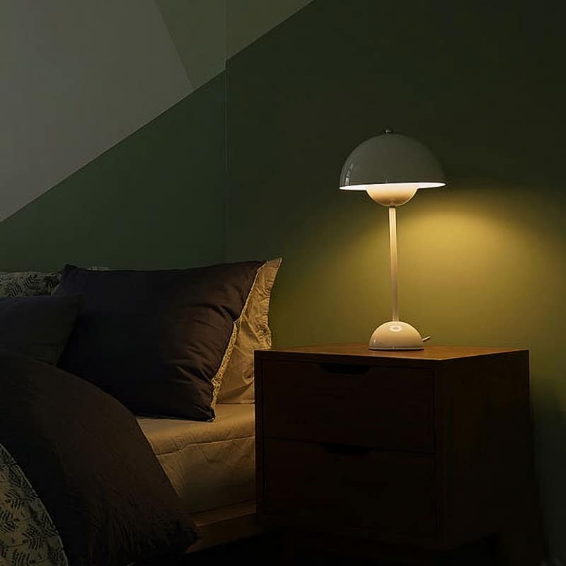 Đèn ngủ để bàn bằng thép hiện đại tối giản HX0238 5