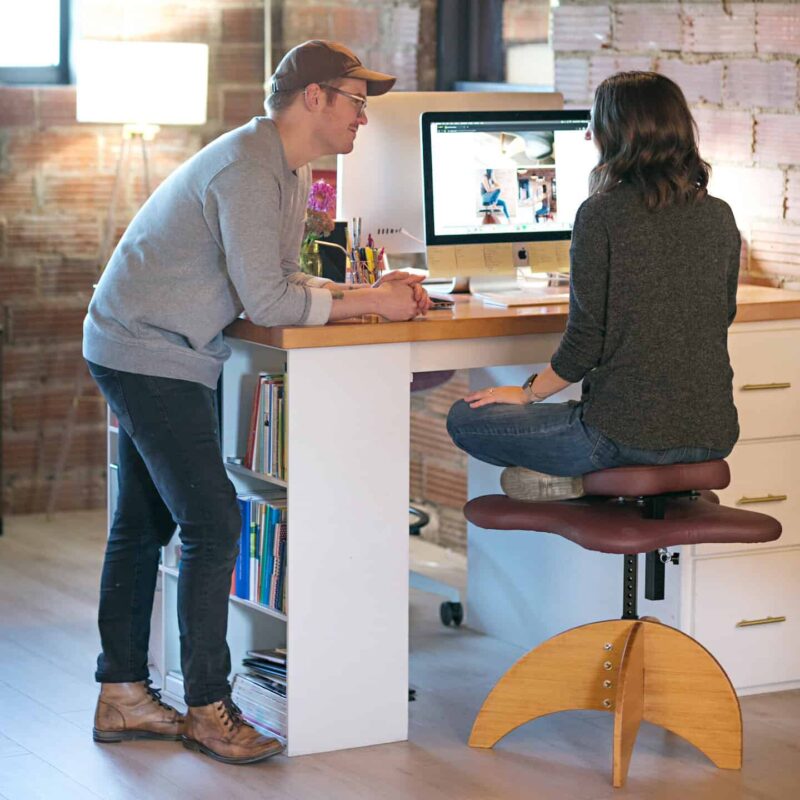 Ghế Soul Seat chân gỗ làm việc văn phòng CM1 1