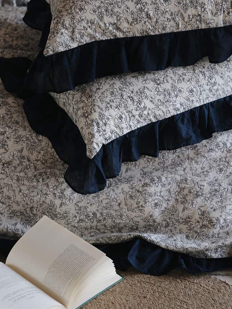 Bộ chăn ga gối hoa nhí viền ren cổ điển ZH7075 9