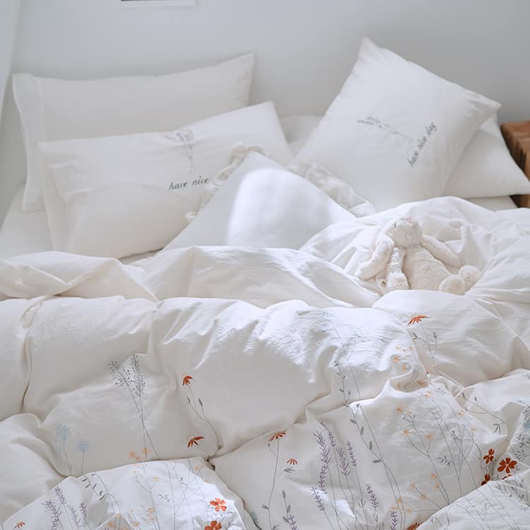 Bộ chăn ga trải giường màu trắng thêu hoa JJ7365