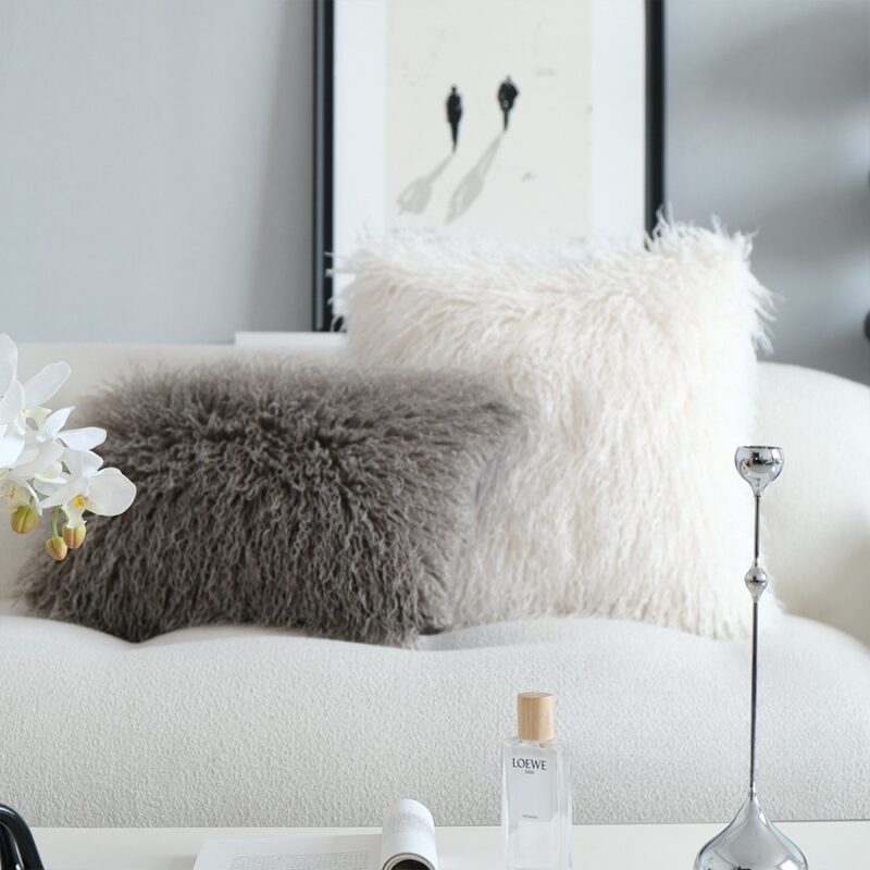 Gối tựa lưng sofa lông tua rua đơn sắc BMH3961 1