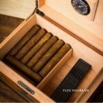 Hộp giữ ẩm cigar bằng gỗ họa tiết cổ điển LBS6410 (6)