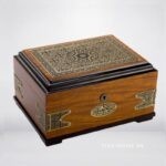 Hộp giữ ẩm cigar bằng gỗ họa tiết cổ điển LBS6410 (7)