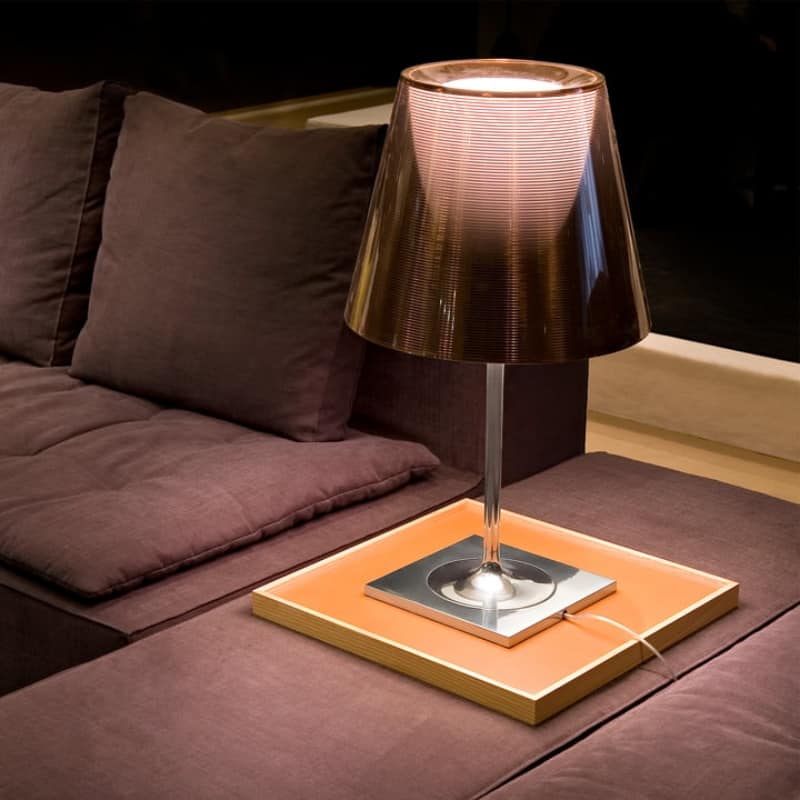 Đèn bàn chao acrylic hiện đại tối giản kiểu Ý HX6678 6