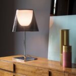 Đèn bàn chao acrylic hiện đại tối giản kiểu Ý HX6678