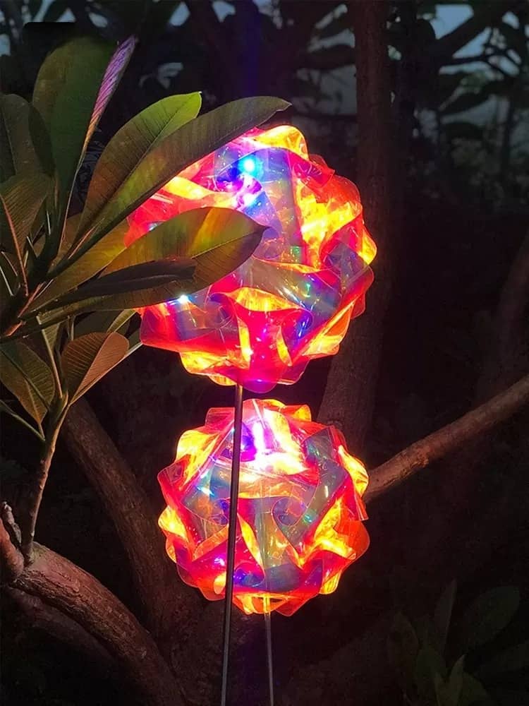 Đèn led trang trí dạ quang quả cầu xoắn KE1170 5