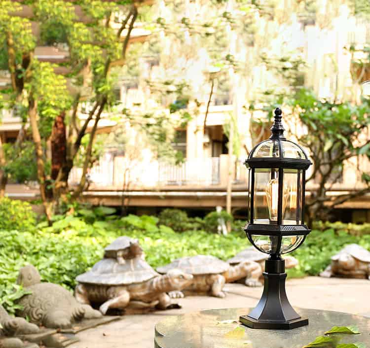 Đèn trụ sân vườn phong cách Gothic VC005 11