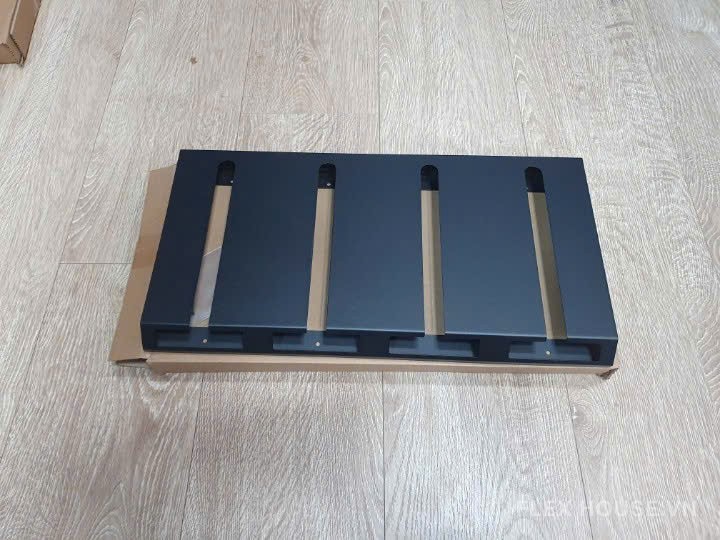Giá treo ly rượu vang tủ bếp cao cấp Taura KT14 10