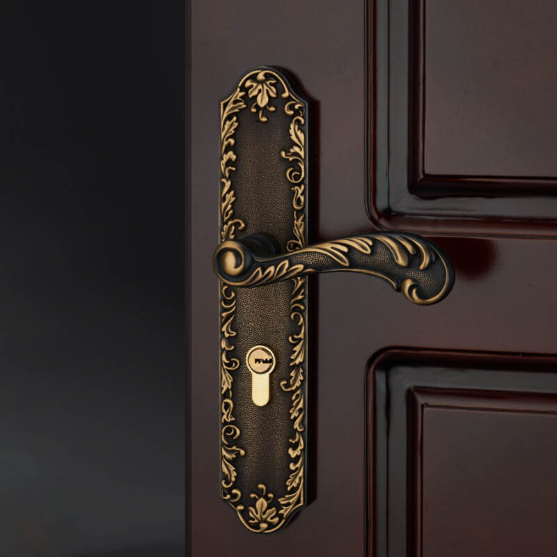 Khóa cửa đại sảnh bằng đồng hoa văn cổ điển HT028 3