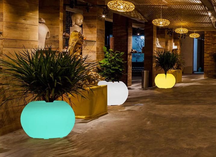 Đèn LED dạ quang hình lọ hoa trang trí sân vườn TB6187 8