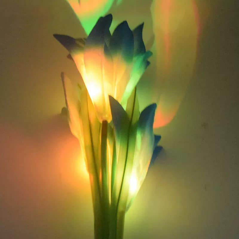 Đèn tiểu cảnh hoa lily năng lượng mặt trời RH1203 14