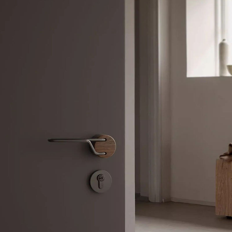 Khóa cửa phòng đầu gỗ óc chó sang trọng GBN521 11