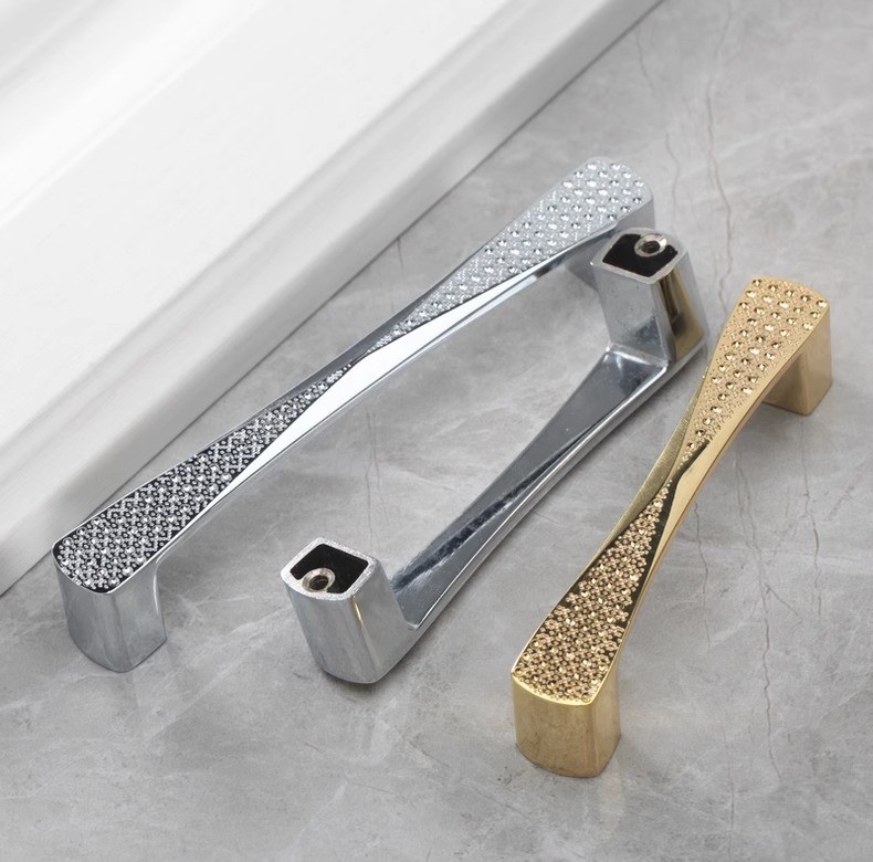 Tay nắm tủ hợp kim kẽm họa tiết sang trọng M5061 11