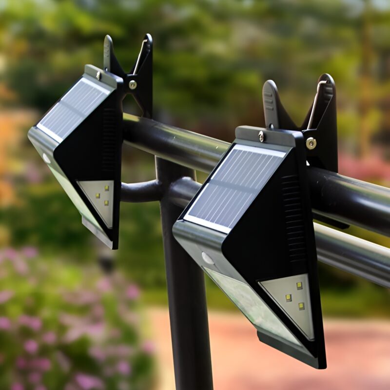Đèn LED di động cảm biến năng lượng mặt trời SG8740 1