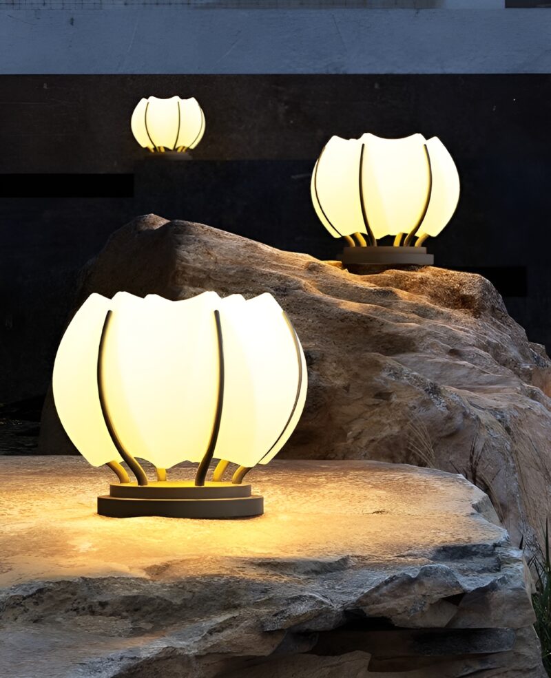 Đèn trụ hoa sen đế kim loại năng lượng mặt trời MS7250 2