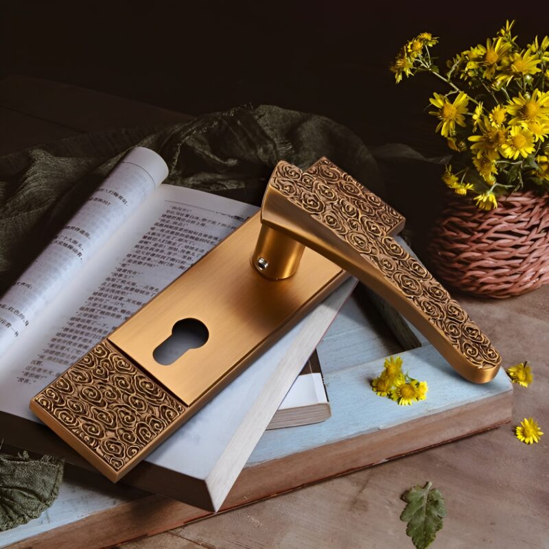 Khóa cửa phòng tay gạt hoa văn kiểu cổ BK1835 5