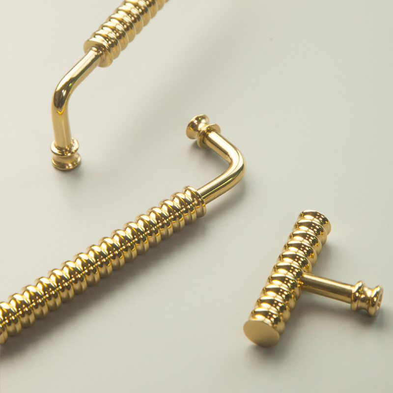 Tay nắm tủ bằng đồng vàng gold sang trọng HTS001 8